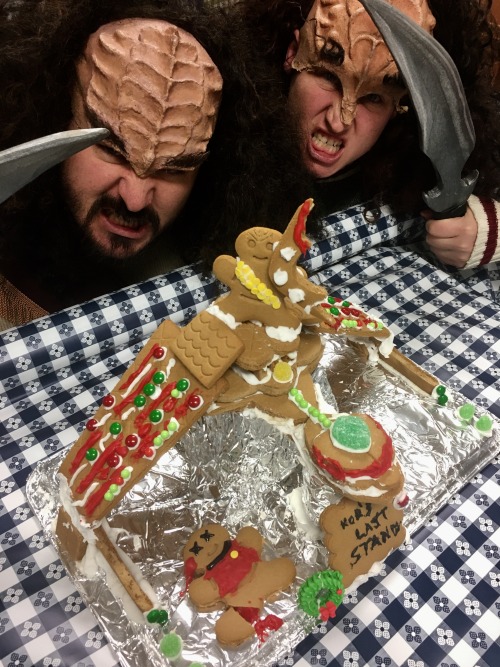 This gingerbread warrior’s monument commemorates the final battle of the DaHar Master Kor, who