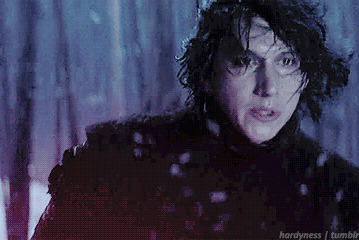 hardyness:Kylo Ren + you’re ripped at every edge