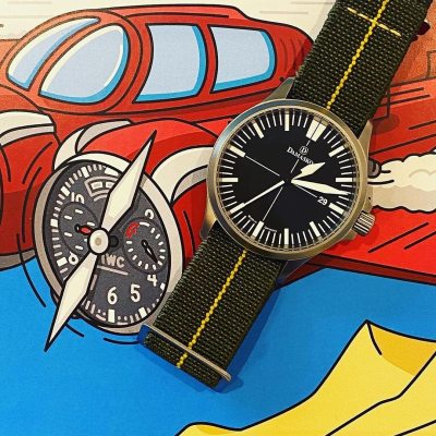 Instagram Repost
watchesandpencils No-nonsense Damasko with my artwork on the background———#damasko #fliegerwatch #pilotwatch [ #damasko #monsoonalgear #divewatch #watch #toolwatch ]