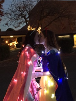 lovegaygirls:  found my princess charming(submitted)