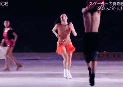  why yuzuru hanyu is a life ruiner: was this actually a thing??? aND HE TOOK OFF