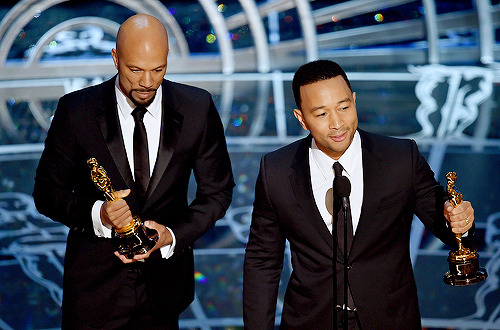 robertdeniro:  Common and John Stephens aka John Legend accept the Best Original Song Award for ‘Glory’ from ‘Selma’ during the 87th Annual Academy Awards