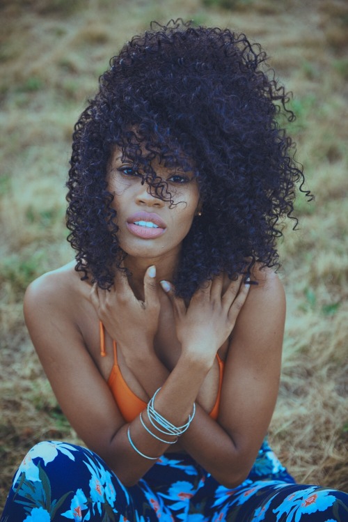 blackfashion: 27, Toronto Ontario  Model : shiva Kay Styled by shiva Kay  Photographer : ImagesinG h
