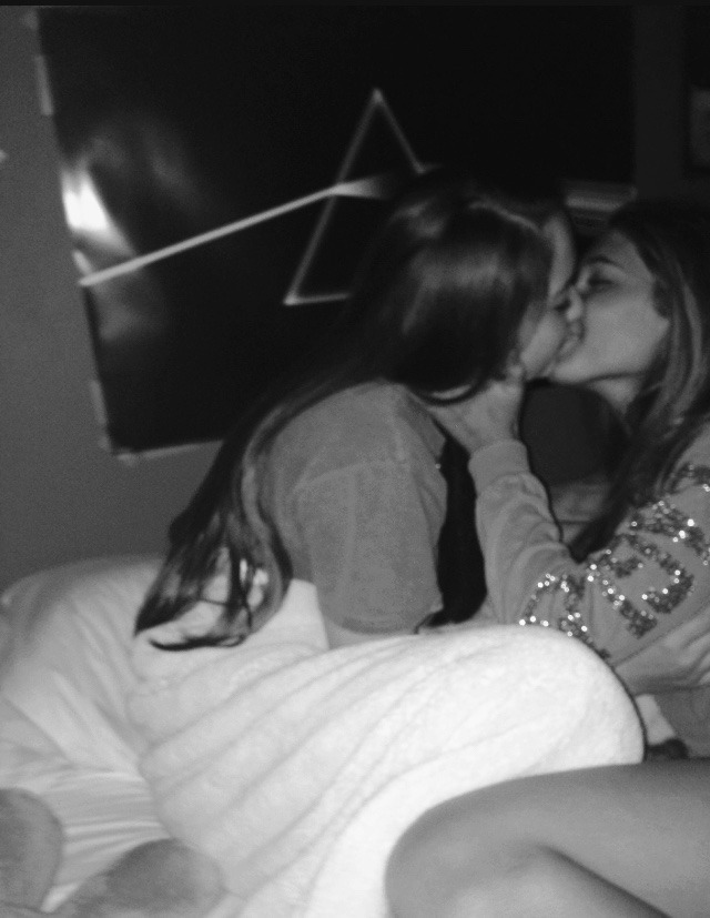 tigerr-lily:  classyfortheclassless:  serendipitous—serenity:  I missed you like