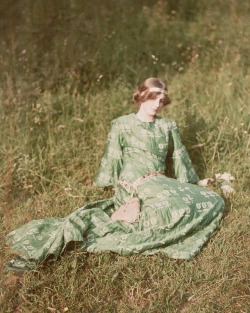 warrenpearce69:#vintage #nostalgia #retro #victorian #victorianchap #edwardian #1900s  #1910s #autochrome #goodolddays #oldphoto #portrait #beauty #fashion