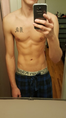 sexyboysbeingsexy.tumblr.com post 119166555574