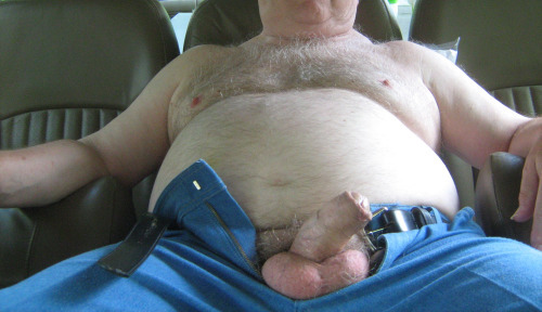 Big Man Pissing