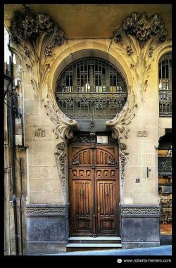 ollebosse:    Door Art Nouveau - Barcelona
