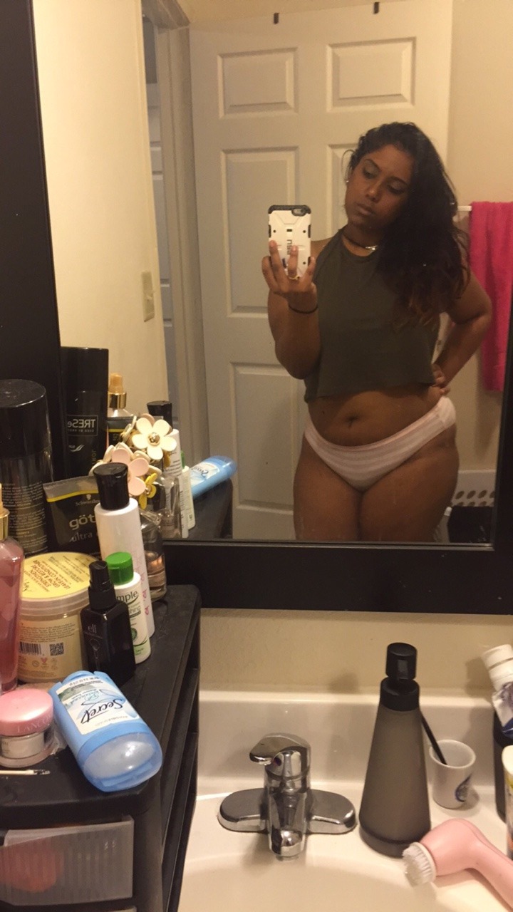 cakedqueen:  Chubby bunny 😊