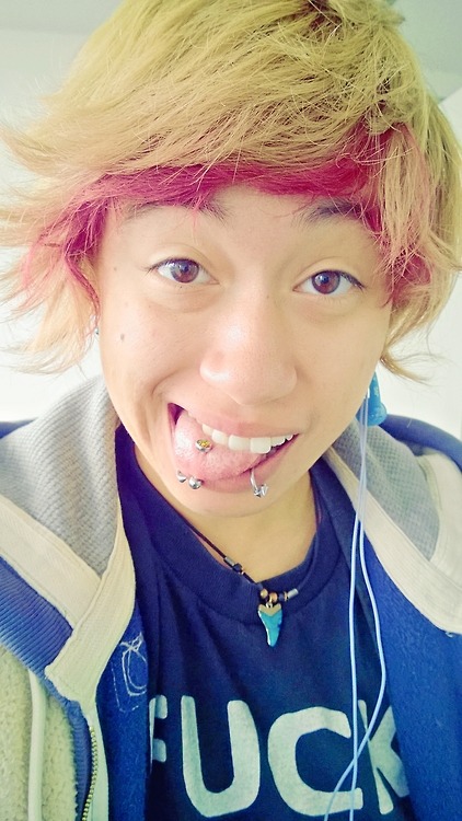 androgynykids:  Top 6 Selfies of 2014!!!! I was tagged by the adorable quintin-thefinn
