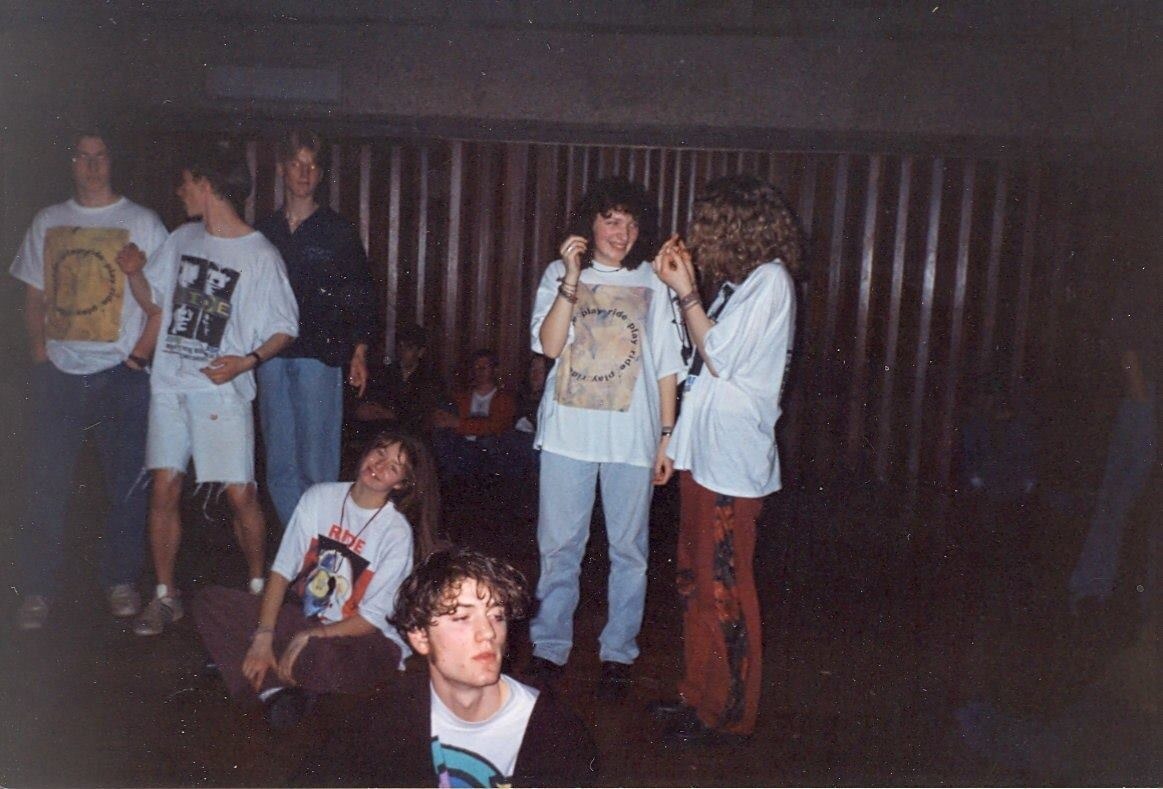 tim-sliwinski:Shoegazers, early 90s