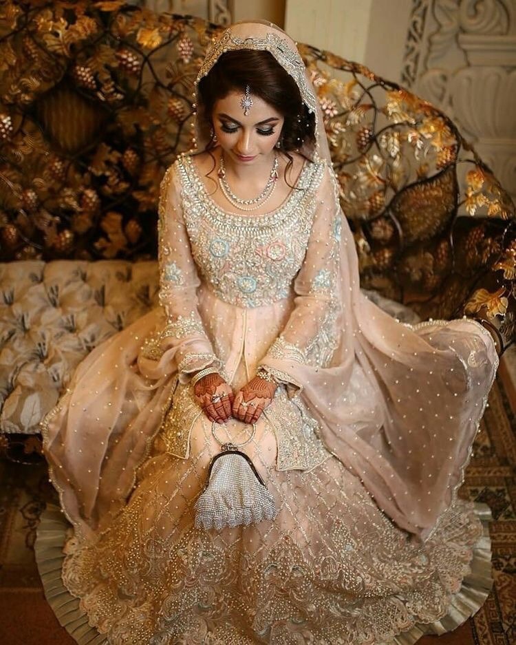 dulhan engagement dress