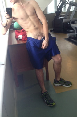 dutch19:  nakedblueboy:  Working Out on a