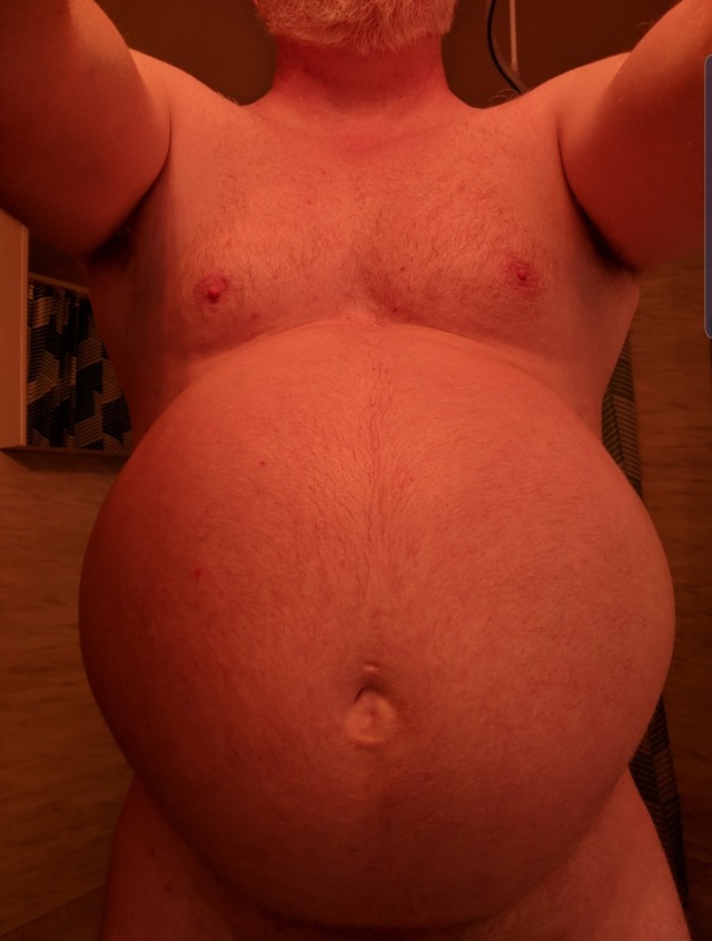 unicorn-ballbelly:#fatandgrowing #unicorn_ballbelly #fat #bigbelly #grommr #fatbelly #beerbelly