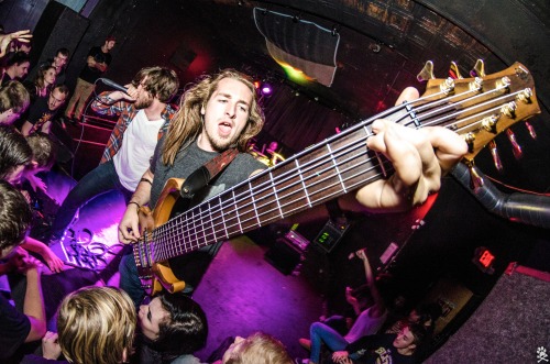carlosandreshxc:  DAN HAUSER from Veil Of Maya | St. LOUIS 2013 photos by me :) contact/booking for tours or photoshoots: carlosandreshxc@gmail.com Instagram: carlosandreshxc 
