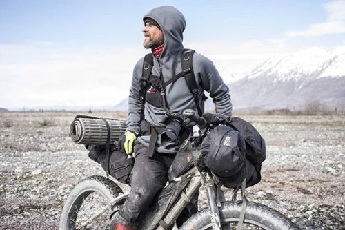 egrk: #fbf @danbaileyphoto on his way to the Knik #glacier on an #adventurebybike #fatbike #camping