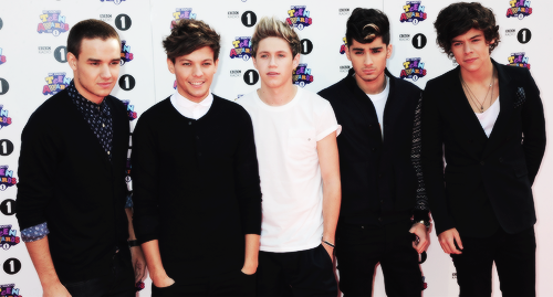   One Direction + Red Carpet 2012     