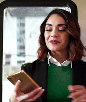 janevillanueva:vanessa hudgens as emily locke in powerless 1x01: wayne or lose