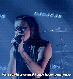 lynngvnn:  iwannabewhole:  PVRIS perfoms My House in Jimmy Kimmel Live [01.05.15]