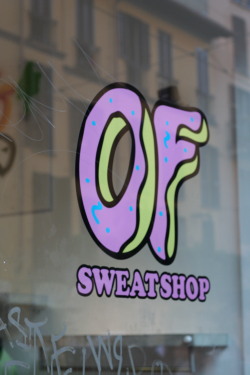 cogitoergosummerz:  OF sweatshop in Milan. 