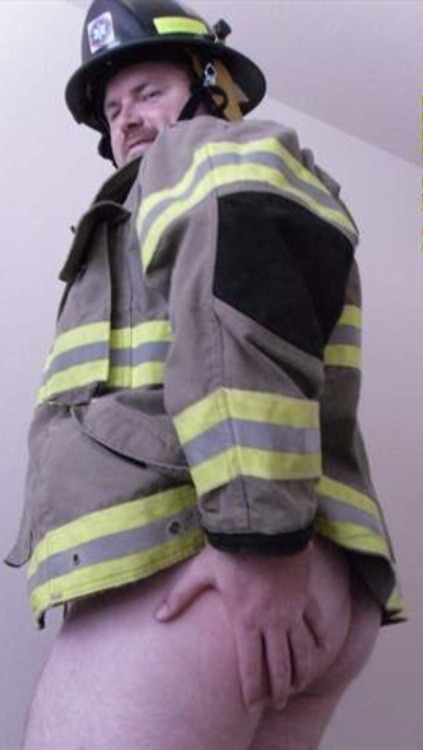 cubpanda:  suloom:  Ufff… Bomberoooo!!