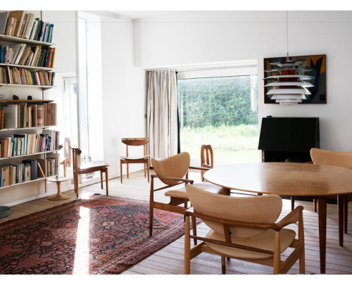 Finn Juhl’s own House, built 1942. Ordrup, Denmark. Photo: Henrik Sørensen. More to read and see (in