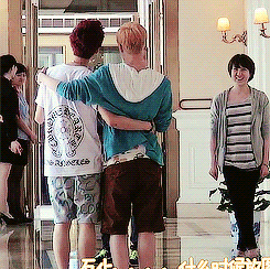 layeol-deactivated20151008:  layhan taking a romantic picture ❤ 
