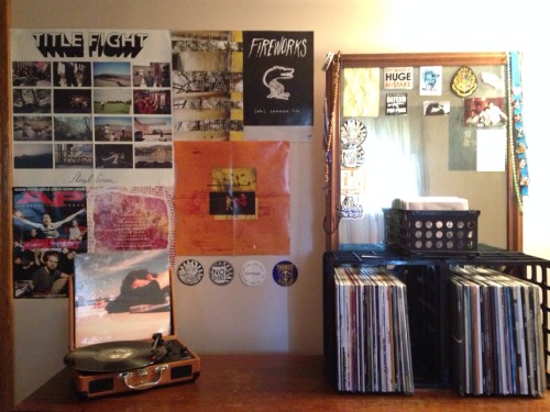 punkgoeshannah:  My new and improved wall 