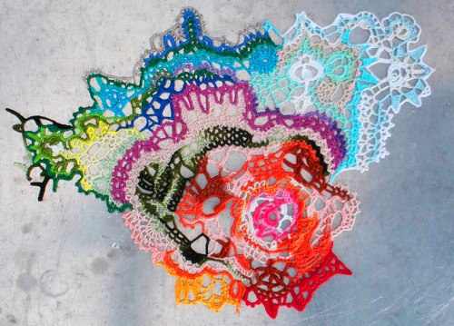 sharpestscalpel:ufansius:Neo-doilies - Asimina ChremosGASP