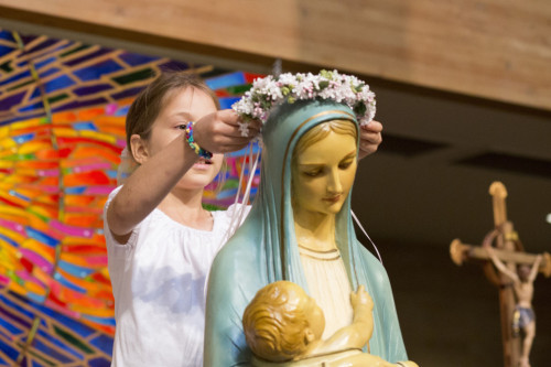 by-grace-of-god:MAY CROWNING – We honor the Blessed Virgin Mary as we crown her not only the Queen o