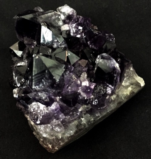 welcometothestrangee:  My beautiful new piece of amethyst!! It’s the most darkest piece I have! It’s so mesmerising and mysterious 