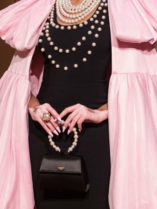 blackandroses:Moschino Fall 2021-2022