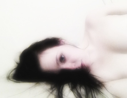 chubby-bunnies:  liz us size 14/16. curves are sexy.  elizabethera.tumblr.com/