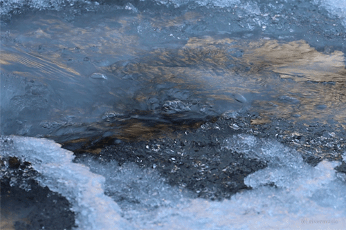 Ice-Blue Streaming: © gifs by riverwindphotography, December 2020