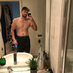 the-craftsman: “Dude, it worked! The Himbro Oil worked! Fuck, I’m so horny.” Derick chuckled as he finished texting his friend Tom, and took a selfie in the bathroom mirror, still in awe at his own reflection. The once skinny nerd that had been