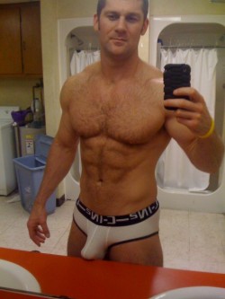 guysthatgetmehard:  chad’s bulge 