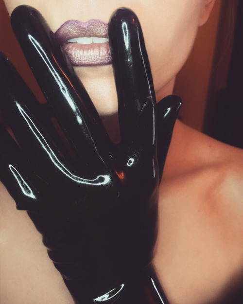 Hello Tumblr, I am Latexa.