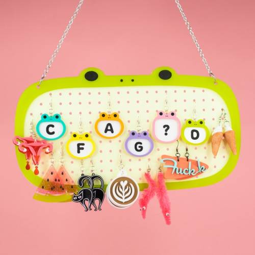 figdays: Froggy Earring Hanger // bunhugs