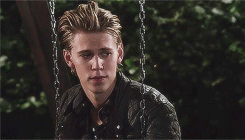 dsvefranco:  The Carrie Diaries S2E09 + Sebastian Kydd. 