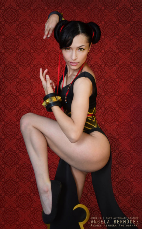 hotcosplaychicks:  Chun-Li SSF4 Alternate by AngelaBermudez Check out http://hotcosplaychicks.tumblr.com for more awesome cosplay