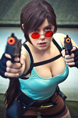 hotcosplaychicks:  Tomb Raider: ‘Not interrupting, am I?“’ by 14vegeta Check out http://hotcosplaychicks.tumblr.com for more awesome cosplay