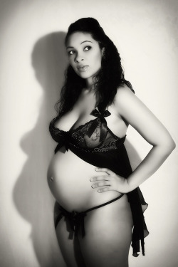 prettypreggiethings:  pregnancy B1 by DPAdoc