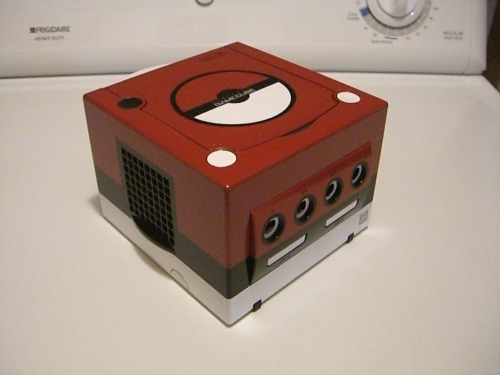 animeinagalaxyfaraway:  Project PokeCube finished.  BOSS