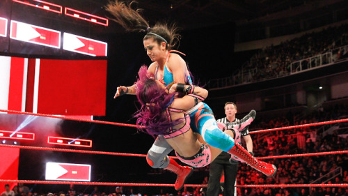wwedivadeluxex - Bayley vs. Sasha BanksMonday Night Raw - ...