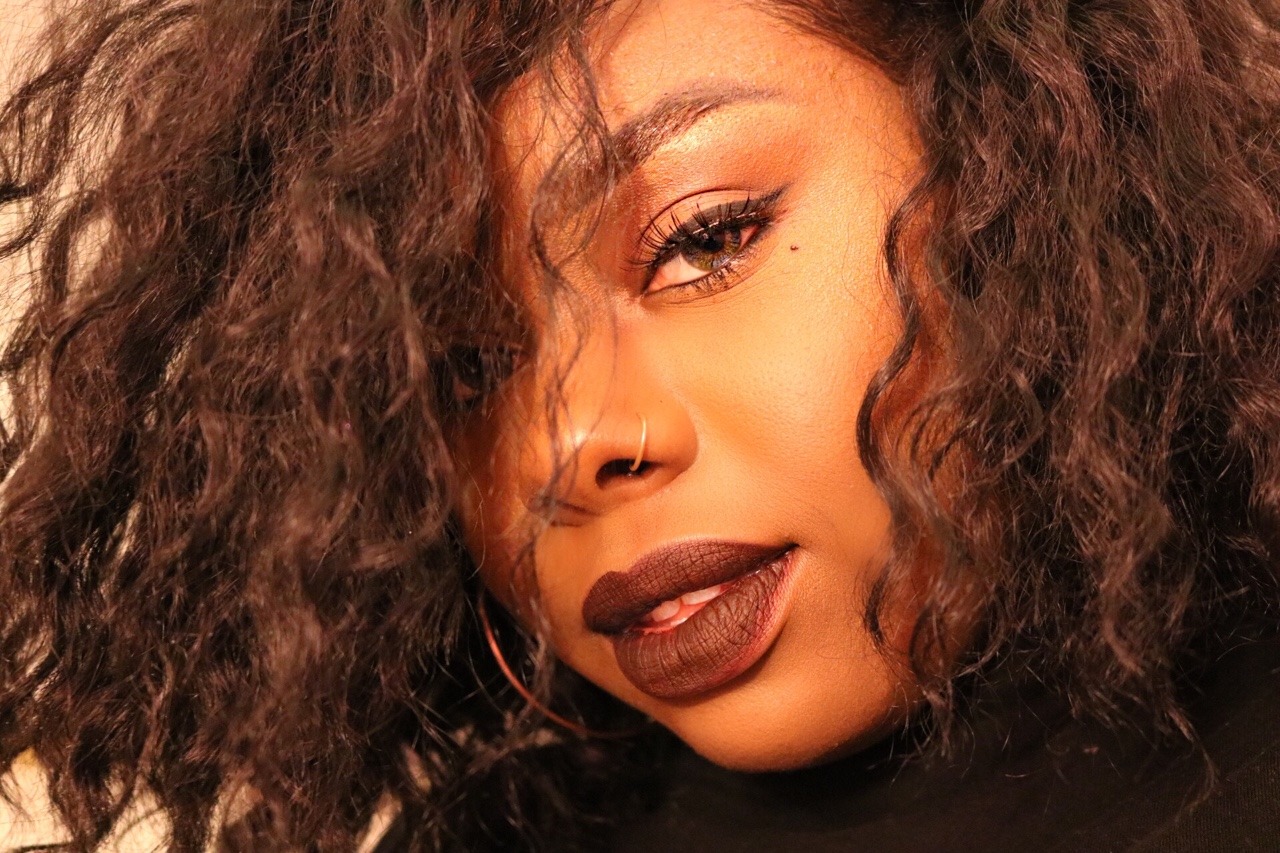 bae-stop-playin:  close ups 