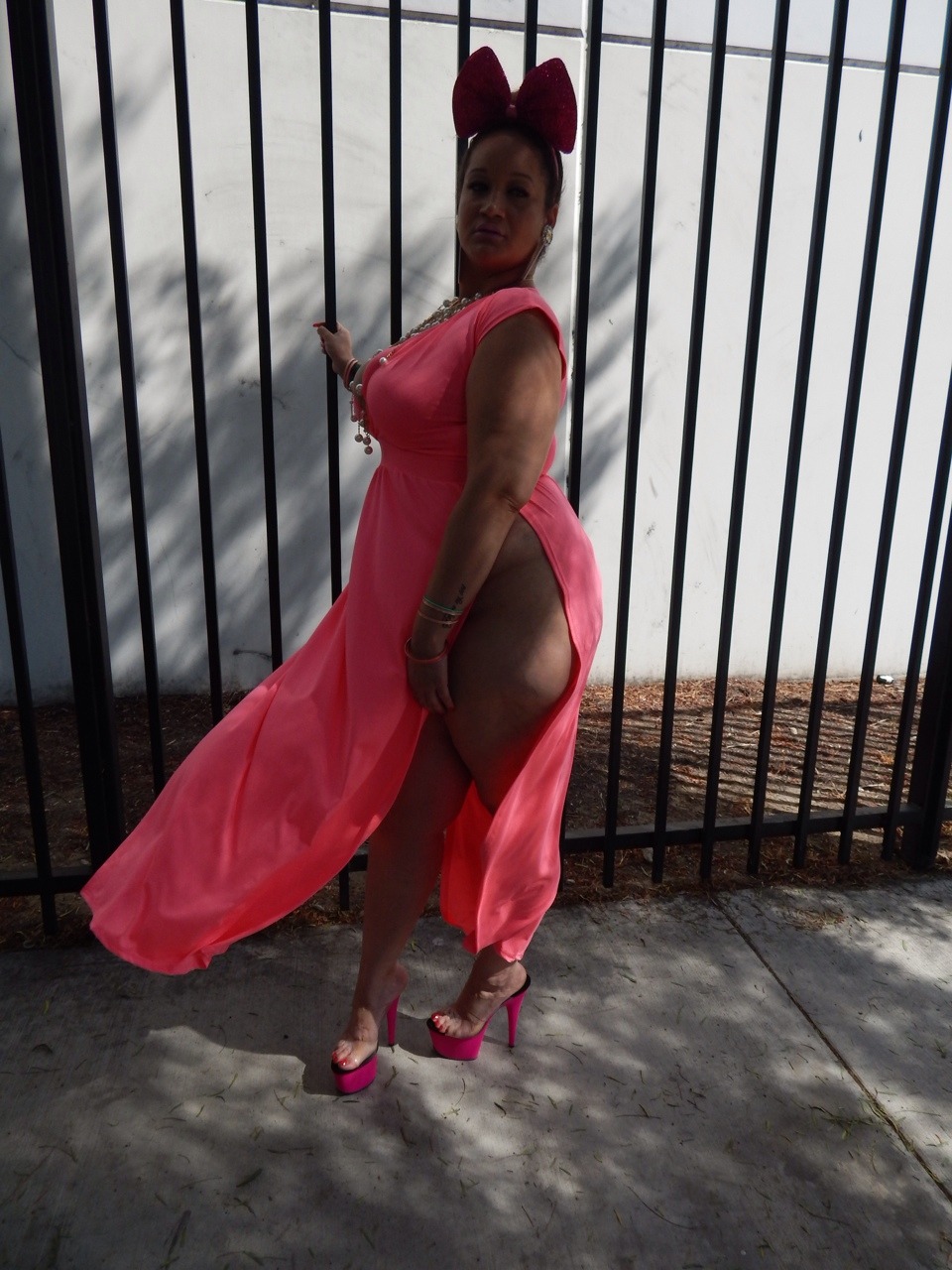 exoticplusmodel:  Pretty in pink 😍  &hellip;wow