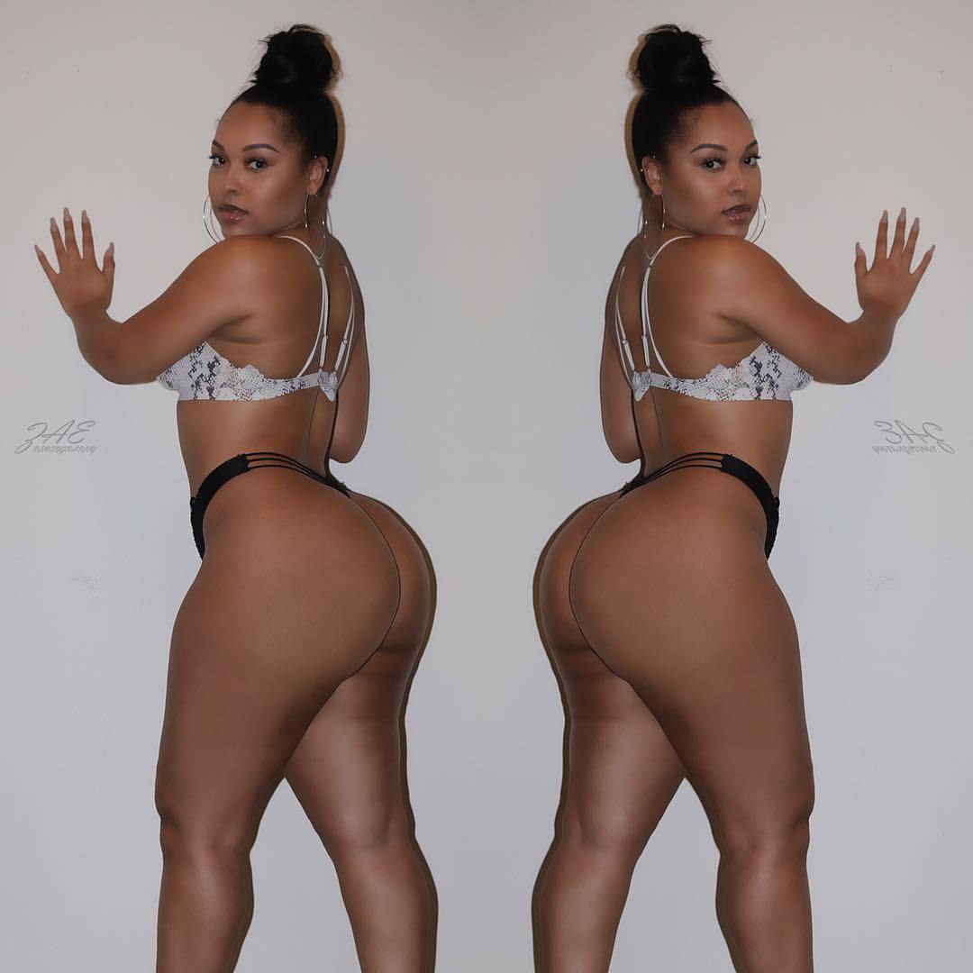 sexiestcreations:  Late Night Special 🙌🏾 @sachelamonte 😍 #photobyme @zae_photography_