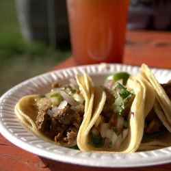 everybody-loves-to-eat:  Tacos @ Dell’Osso