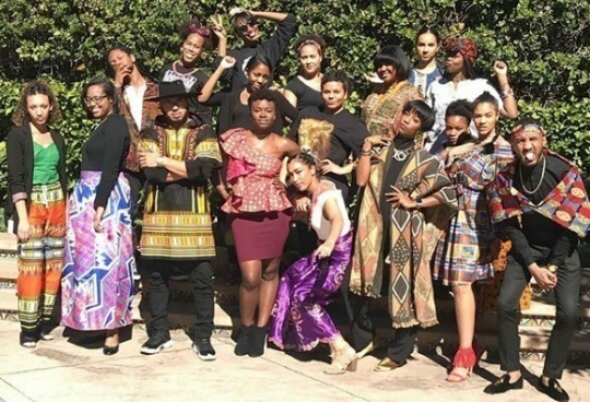 littleblackchats: starsberrisnunicorns:   They thought we were playing 😂     A post shared by The Shade Room (@theshaderoom) on Feb 16, 2018 at 5:57am PST  Bonus 😏:👑#BlackPantherSoLit🔥#WakandaForever✊🏽   FUCKING LOVE THIS 