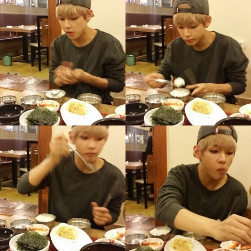 141109 BTS’s tweet 잘먹는남자 http://t.co/rscOOOTDme Guy who eats well Trans cr; Tiffany @ bts-trans 